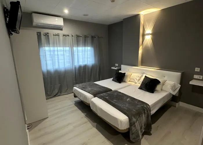 Отель Vanity Самора